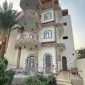 Full Moon House Appartement